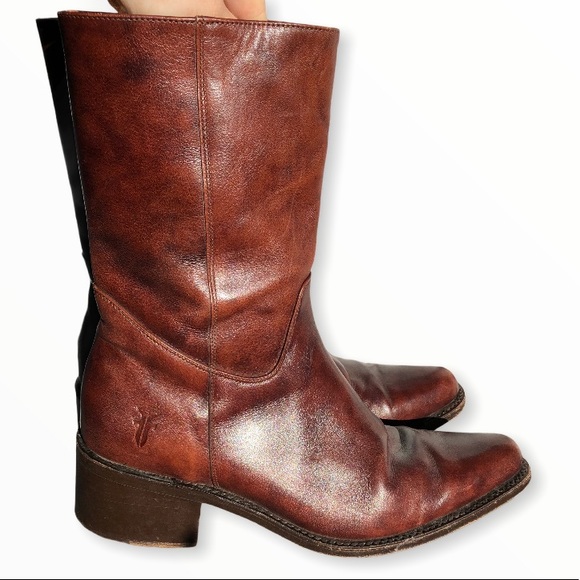 frye pointed toe boots